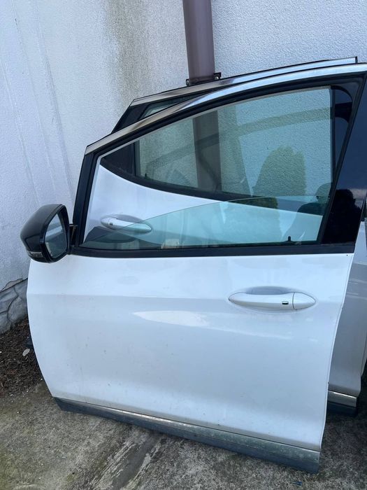 Двері двери дверь шевроле болт Опель Ампера Chevrolet Bolt Opel Ampera