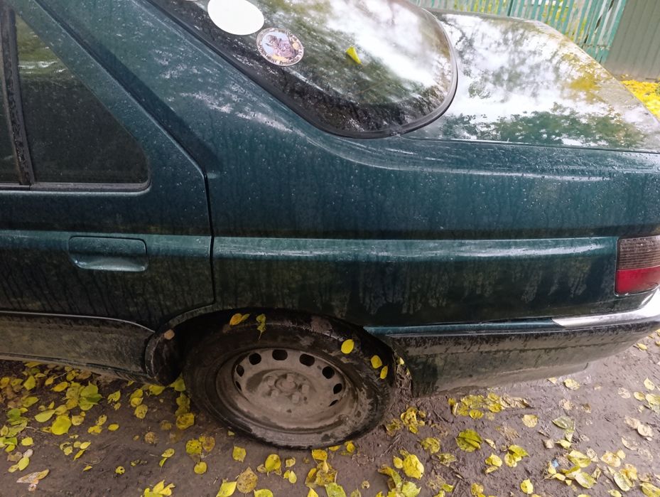 Авто Peugeot 605