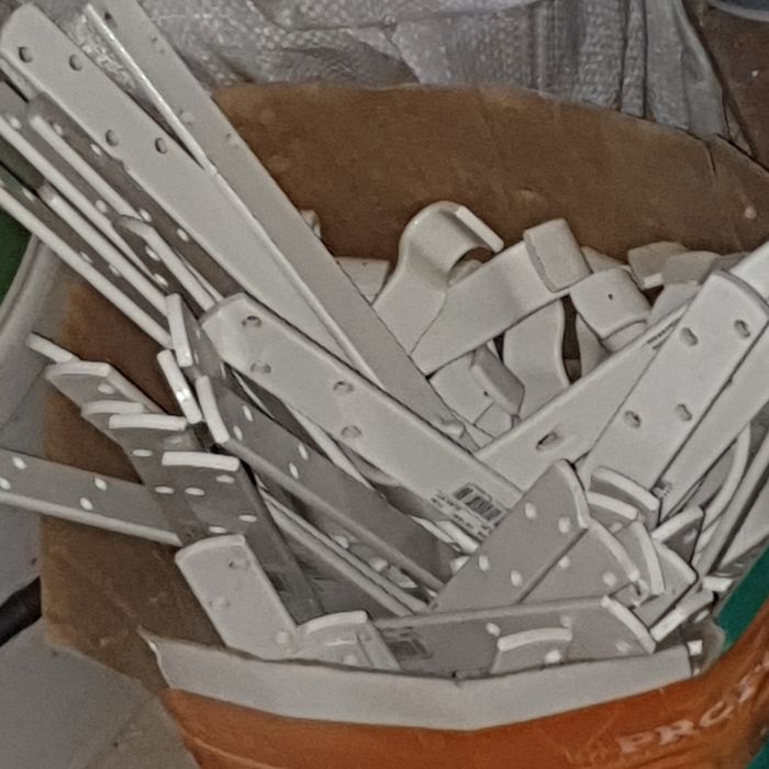 Держатель желоба, металлический кронштеин, усиленный. Plannja.