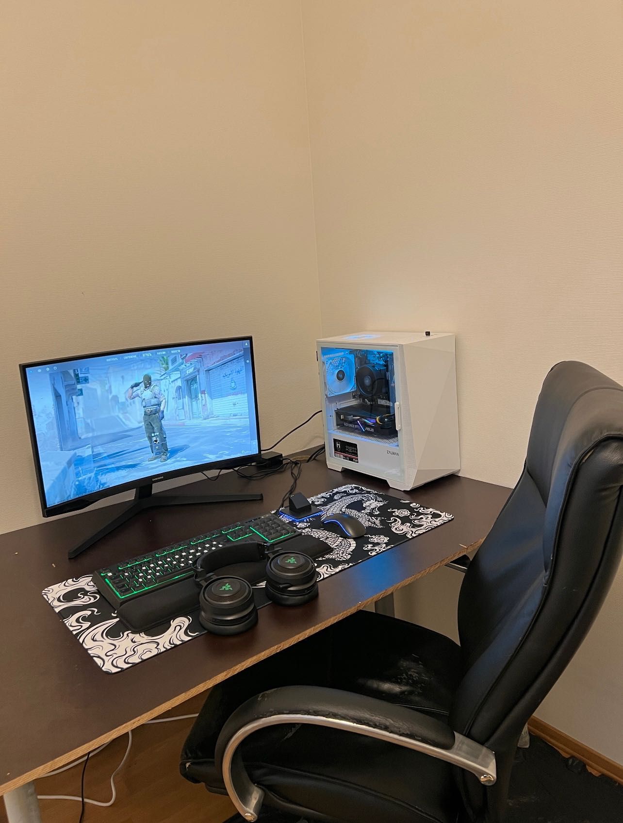 1. Экран - Samsung Odyssey G5 27