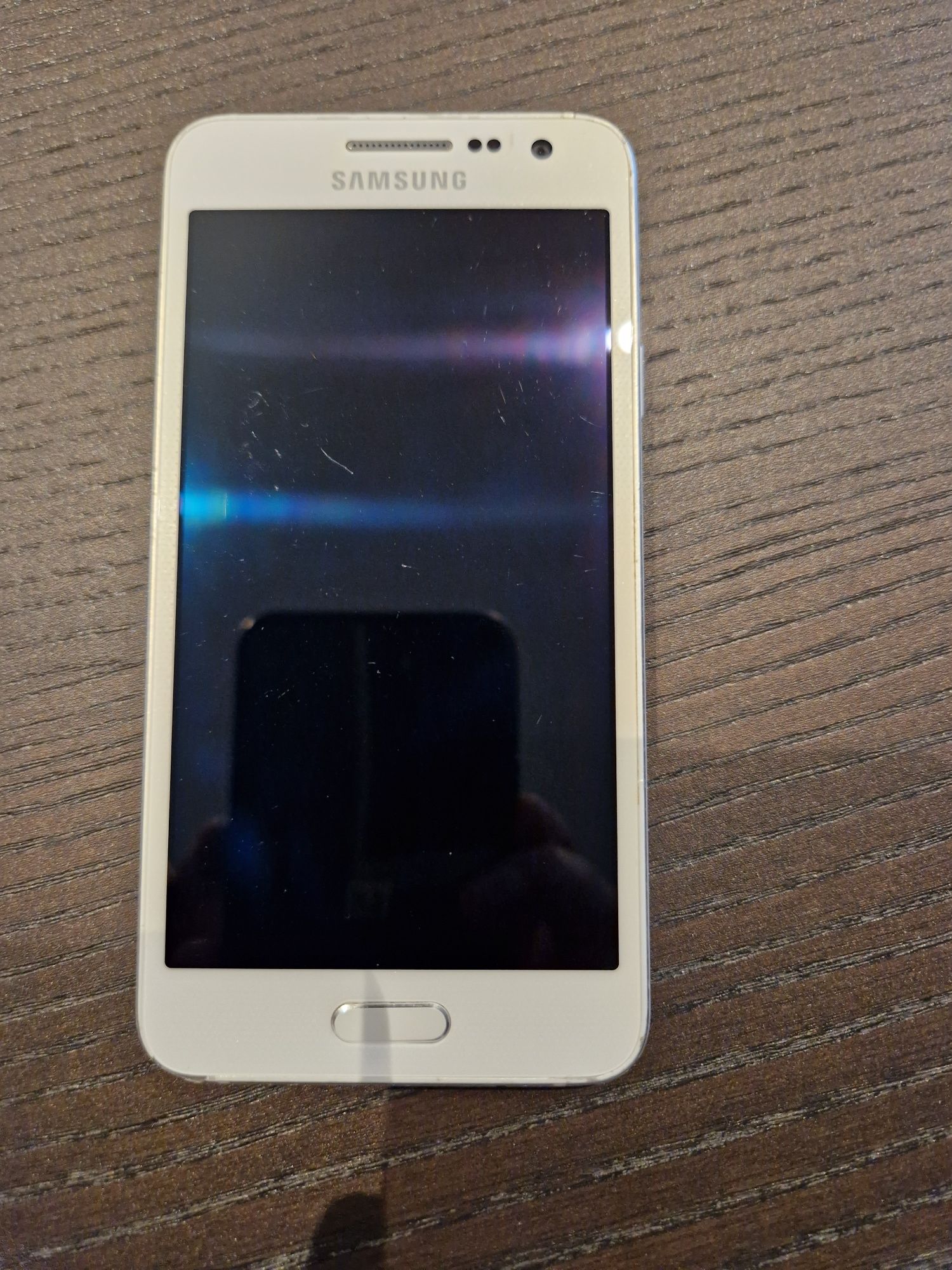 Telemóvel Samsung A3  16Gb (c/danos)