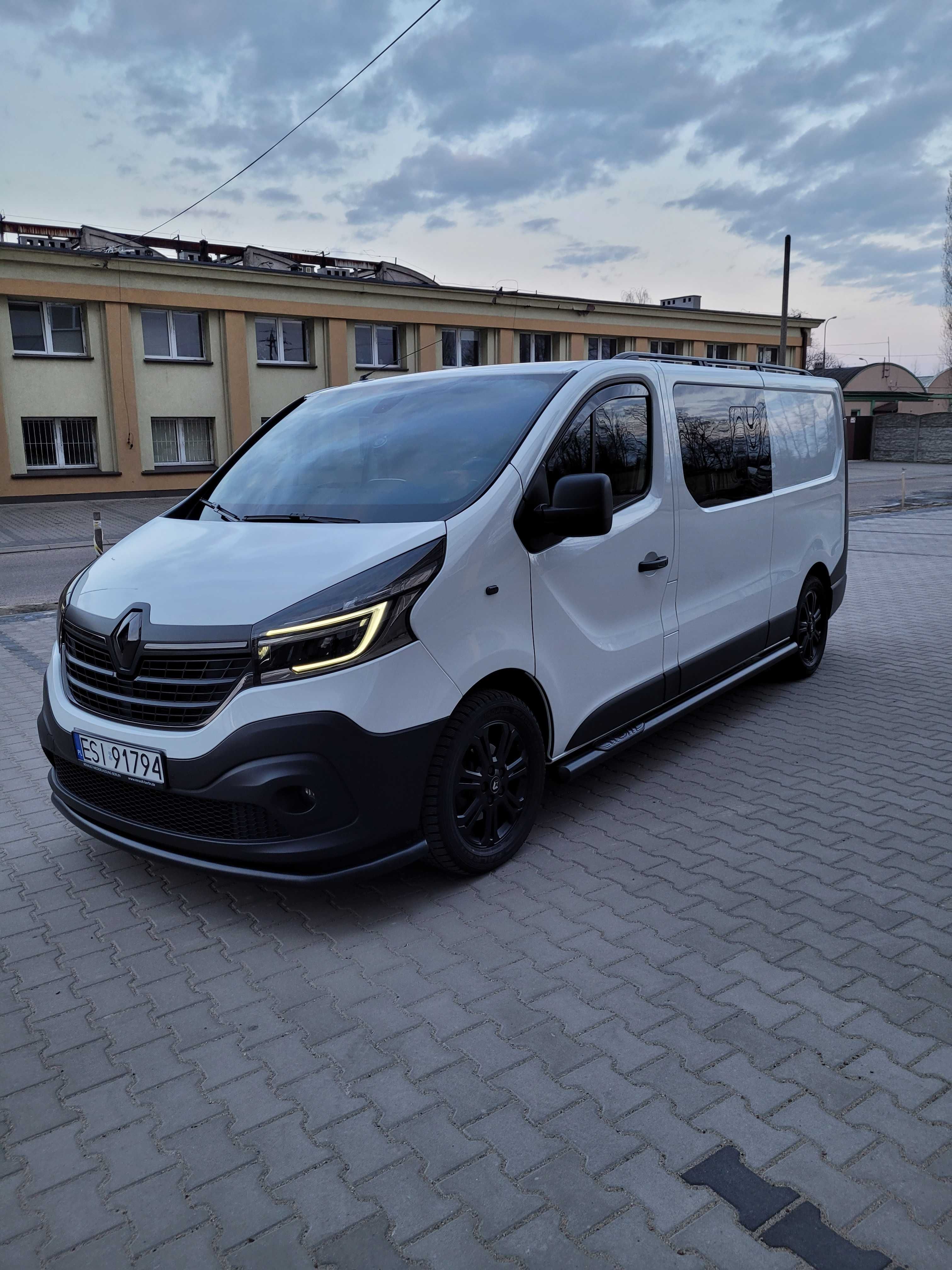 Renault Trafic 2.0 diesel, 6 os, Automat, Brygadówka,