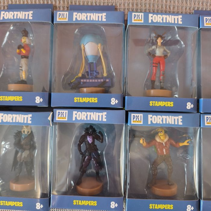 Фігурки, штампи, брелоки Fortnite