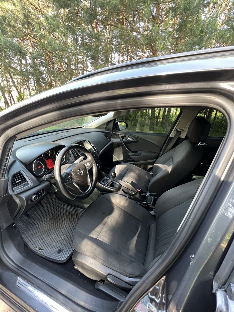 Продам Opel Astra 1.7CDTI на повному ходу, переоформлення,добрий стан!