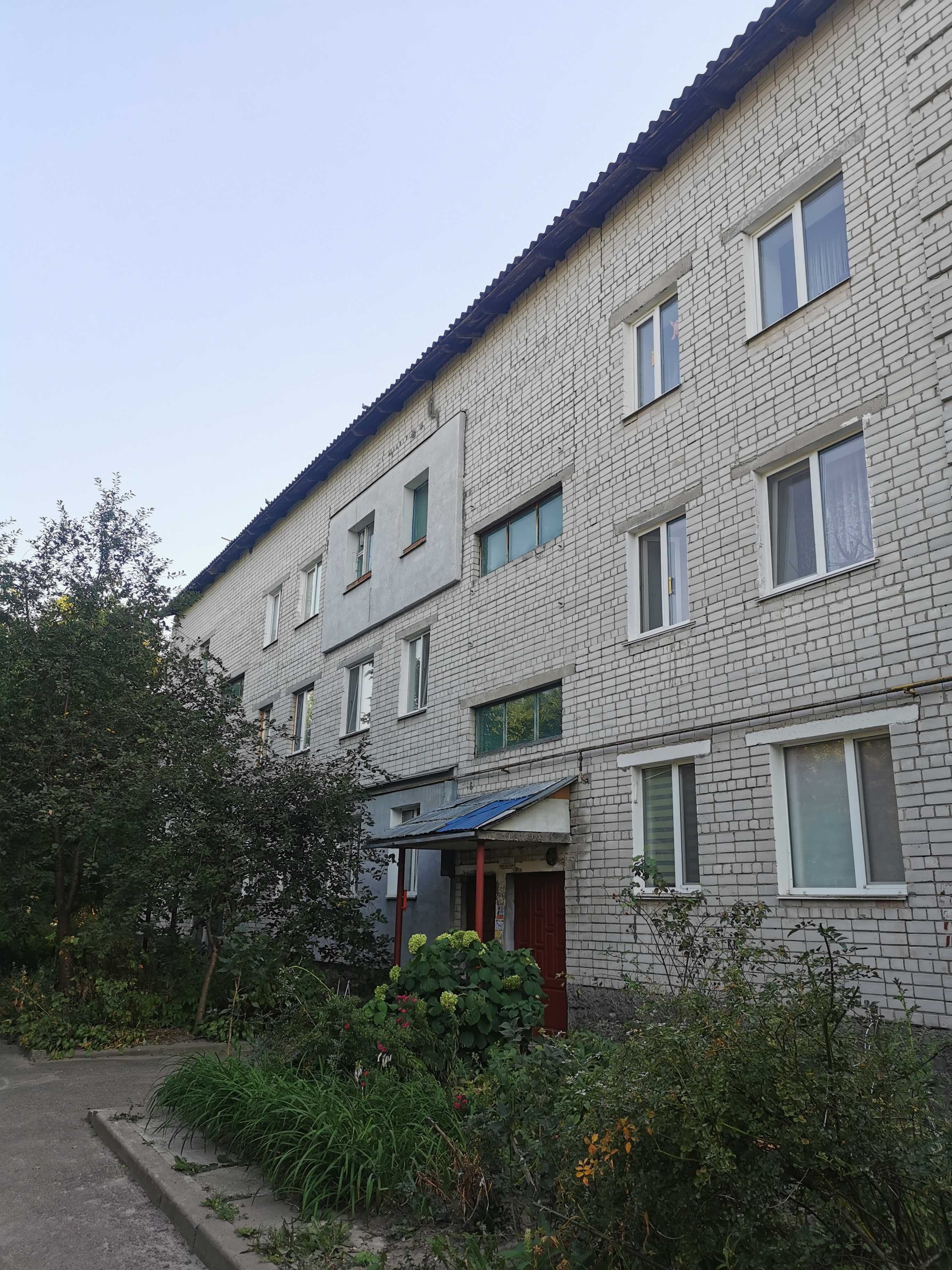 Продається 2-кімнатна квартира з гаражем, Олександрівка RD