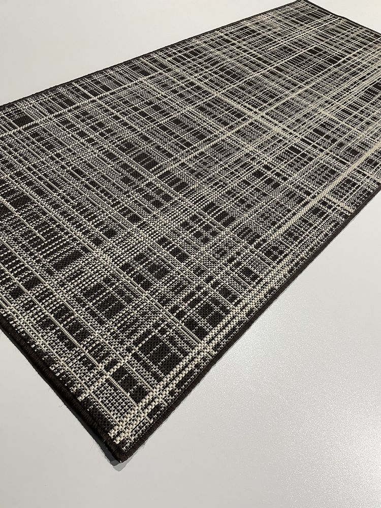 Безворсові коврові доріжки та килими на резині Karat Flex. Гума латекс