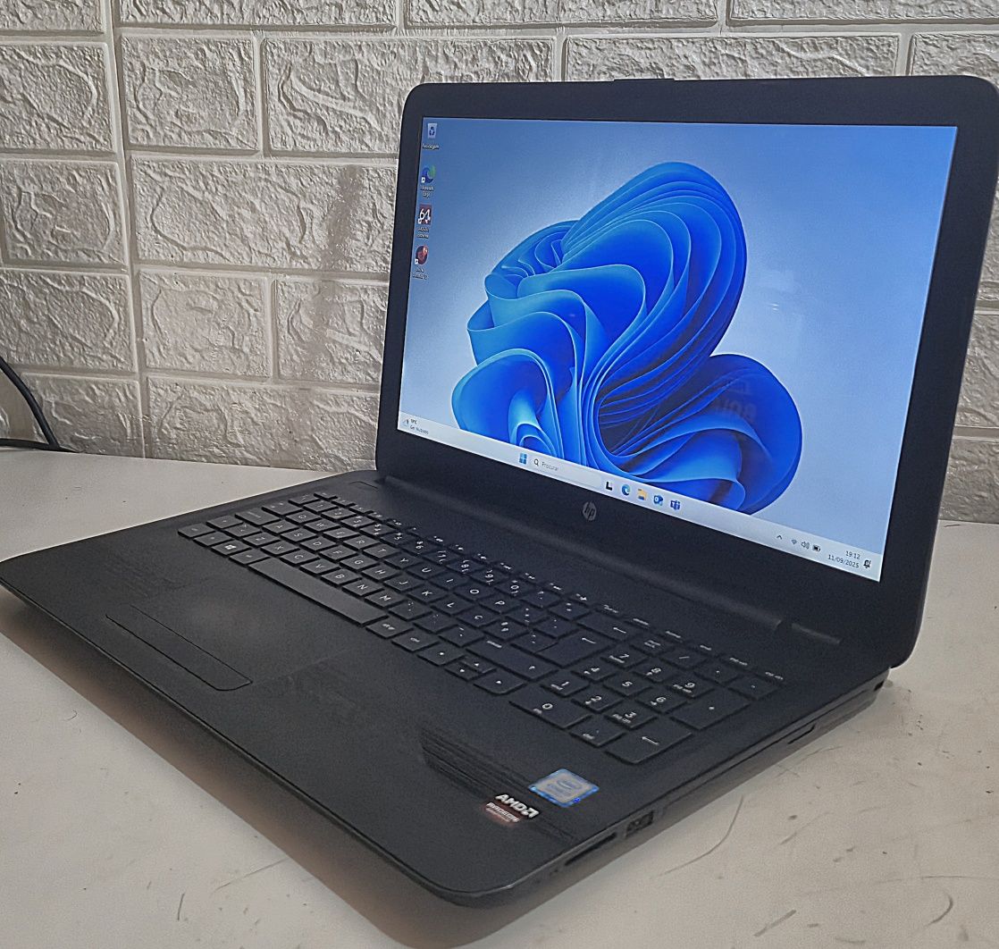 HP 15 intel i7/ SSD/ 8GB RAM bom estado