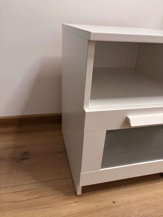 Piękna szafka nocna