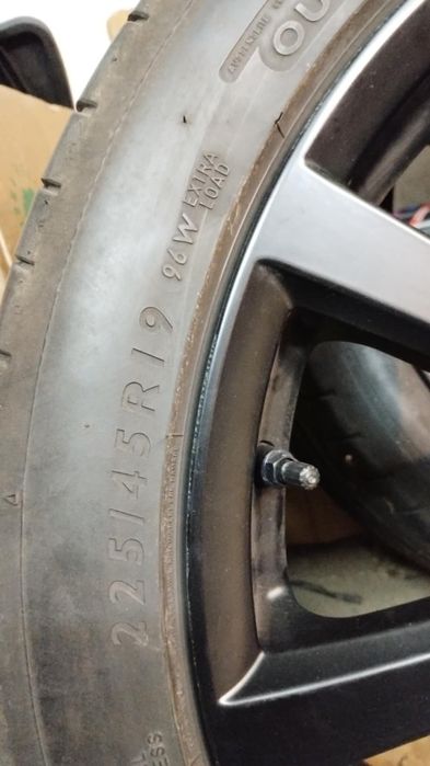 Koła letnie 225/45 r 19 felgi jak nowe m.in. do Opel Mokka