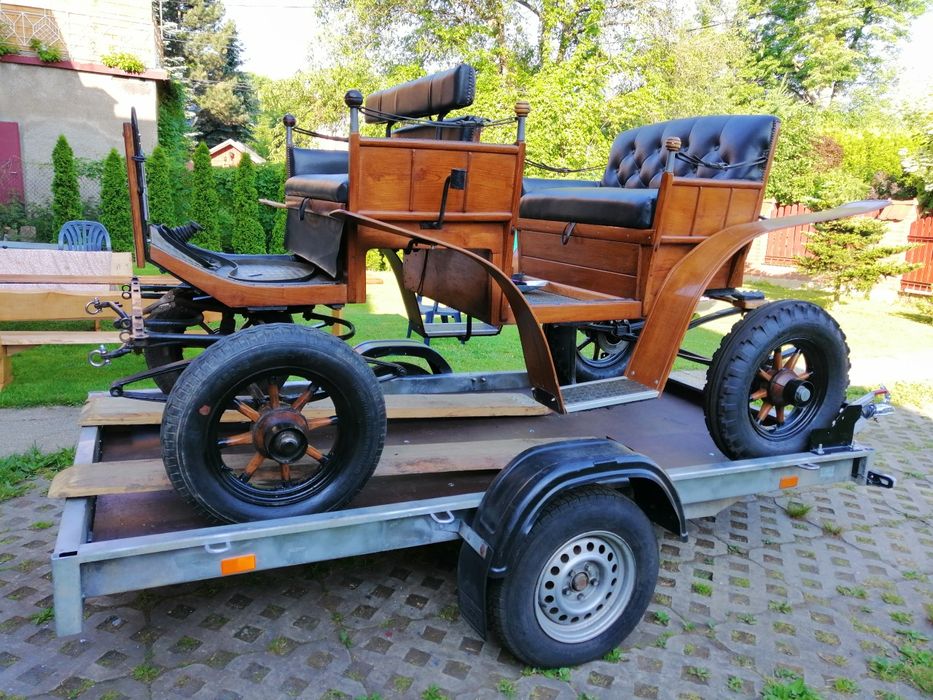 Sprzedam bryczkę z hamulcem na pompowanych kołach