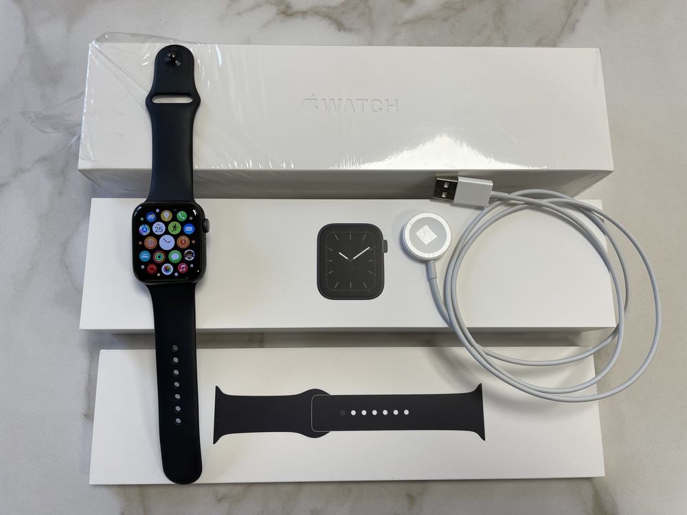 Apple Watch Series 5 44mm