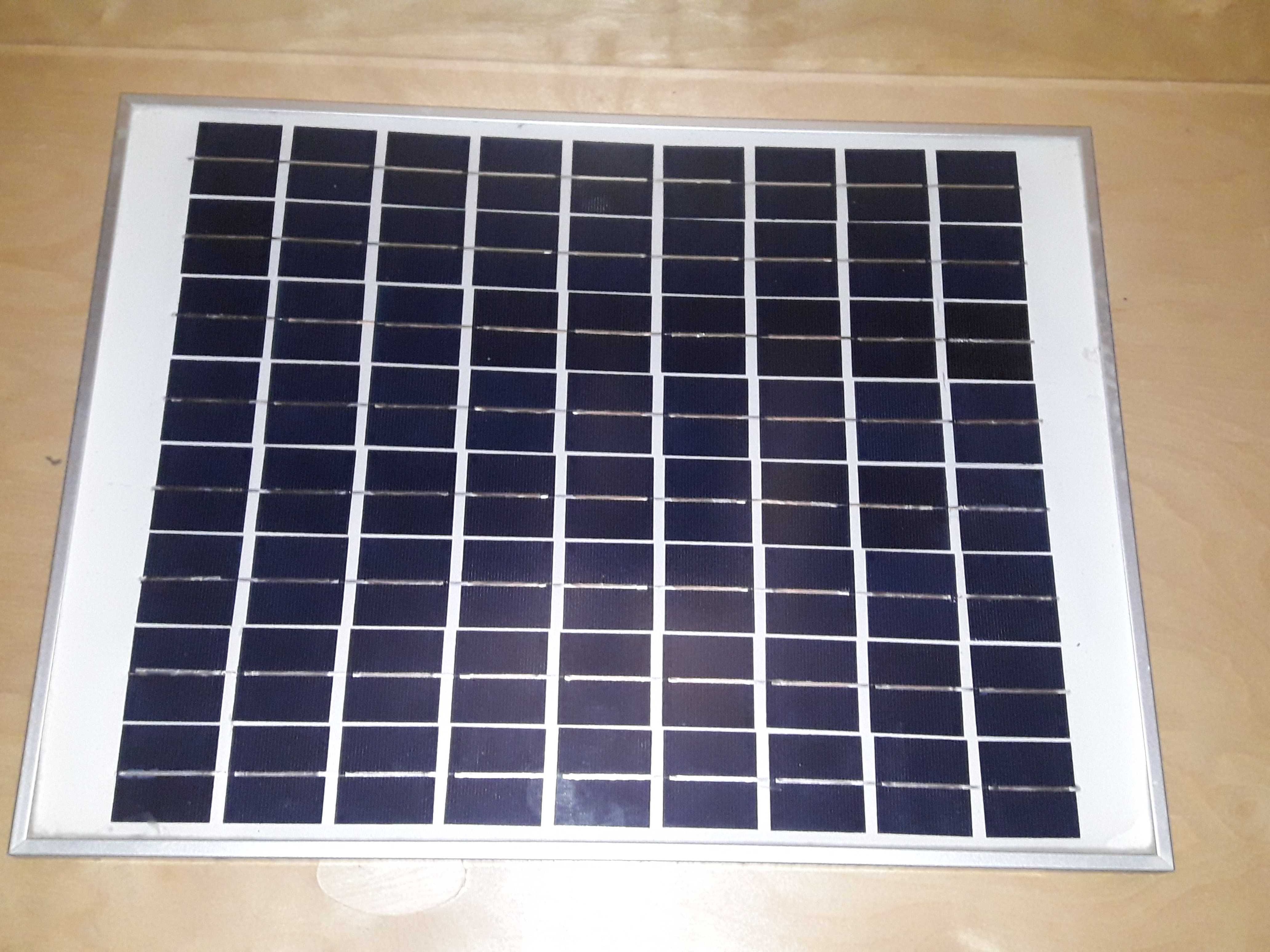 Panel solarny fotowoltaiczny Volt  P - 20W - 12v [ 465x350x17mm ]