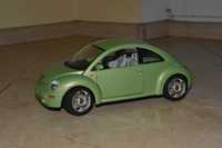 Масштабная модель VW New Beetle Burago 1:18