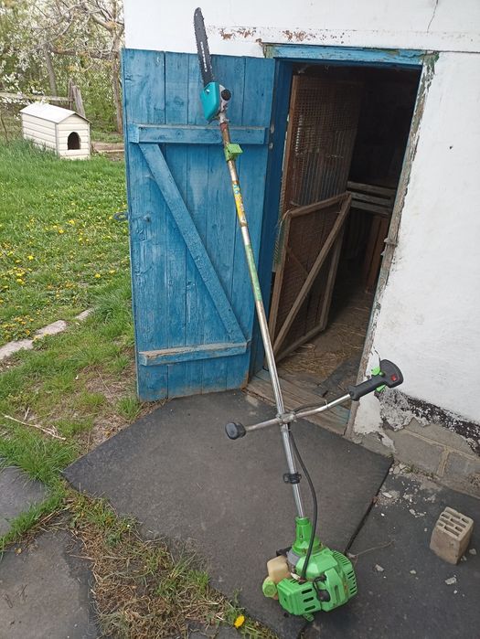 Насадка на мотокос,діаметр 28мм внутрі шліци діаметр 7мм.