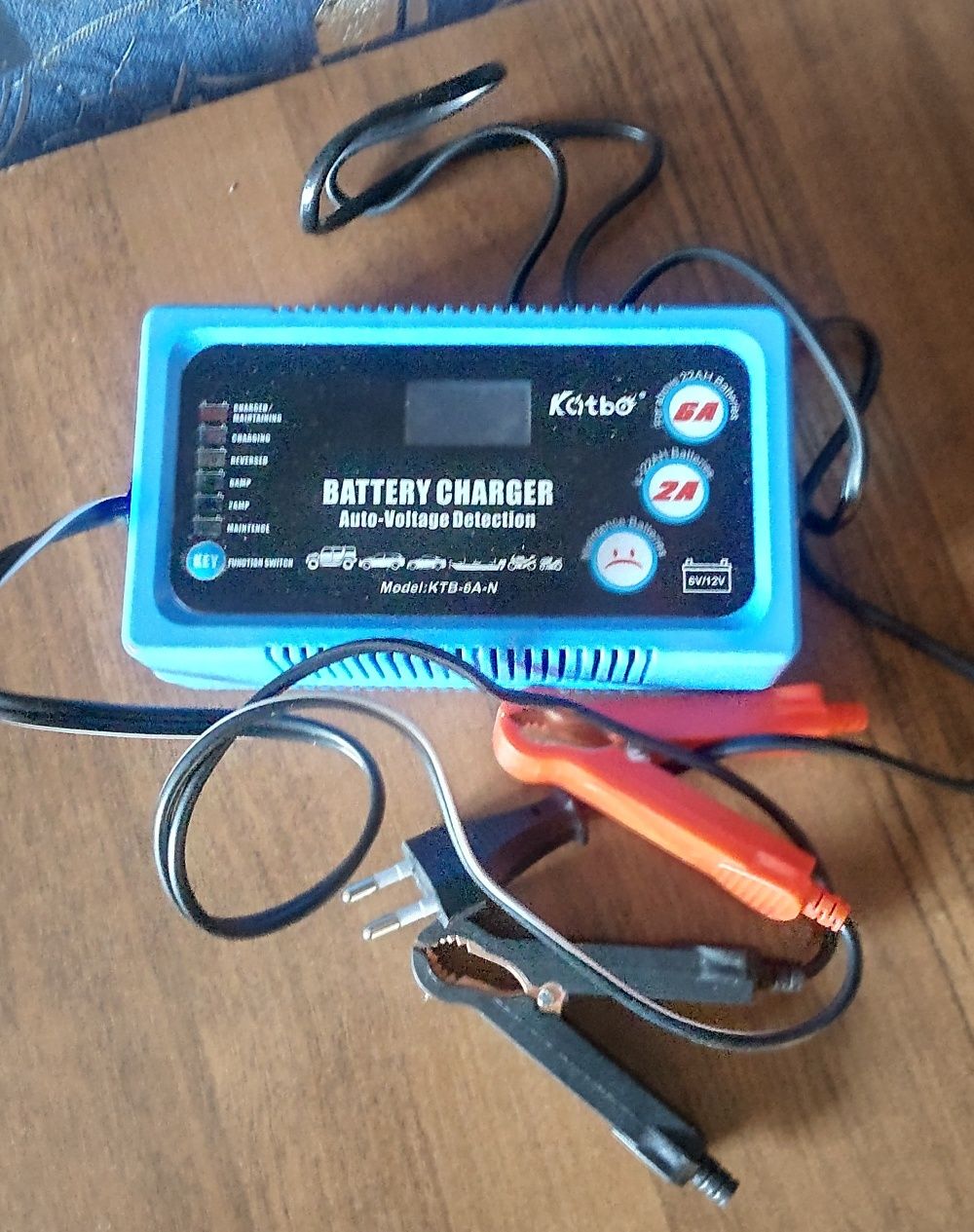 Зарядное устройство (автоматическое,импульсное) 6v / 12v