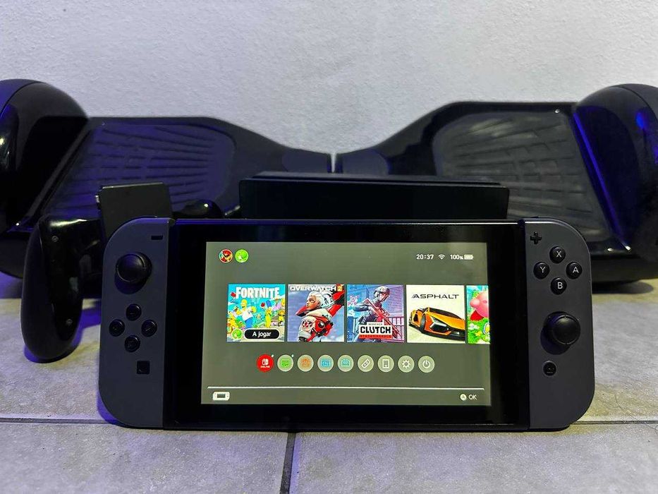 Nintendo Switch + Hoverboard