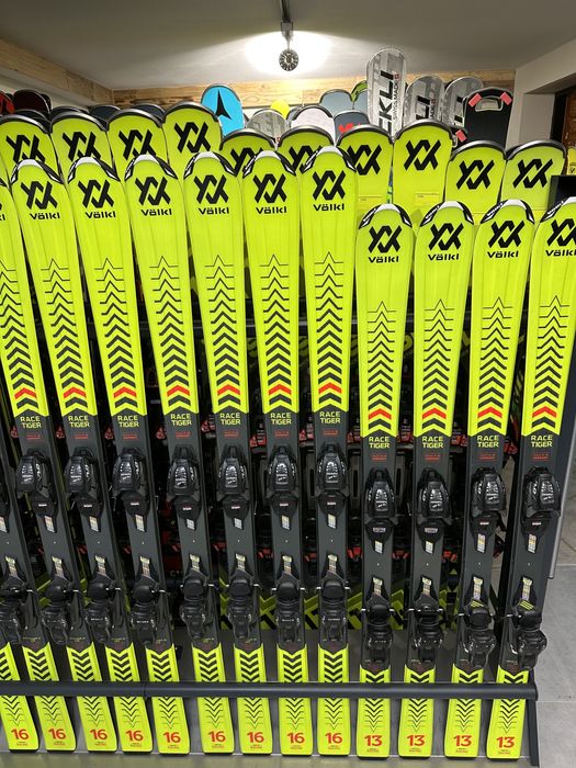 Nowe Narty zjazdowe Völkl Racetiger Jr