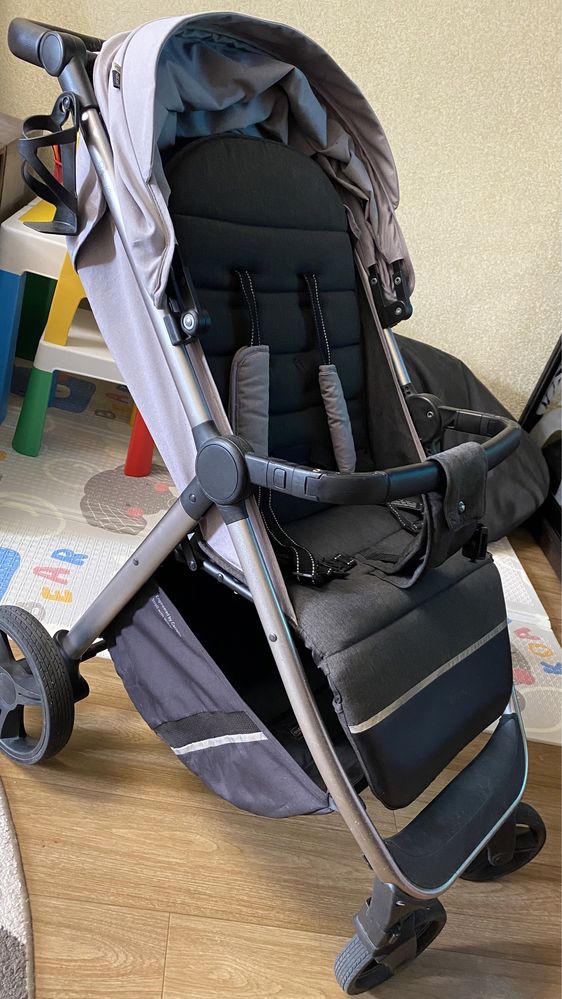 Коляска прогулянкова Carrello Bravo