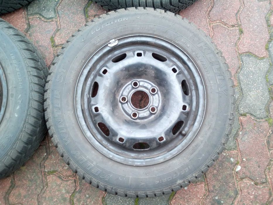 opony zimowe 165/70 R14 z felgami
