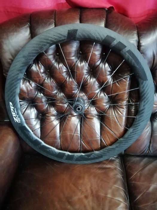карбонове колесо передні ZIPP 404 NSW