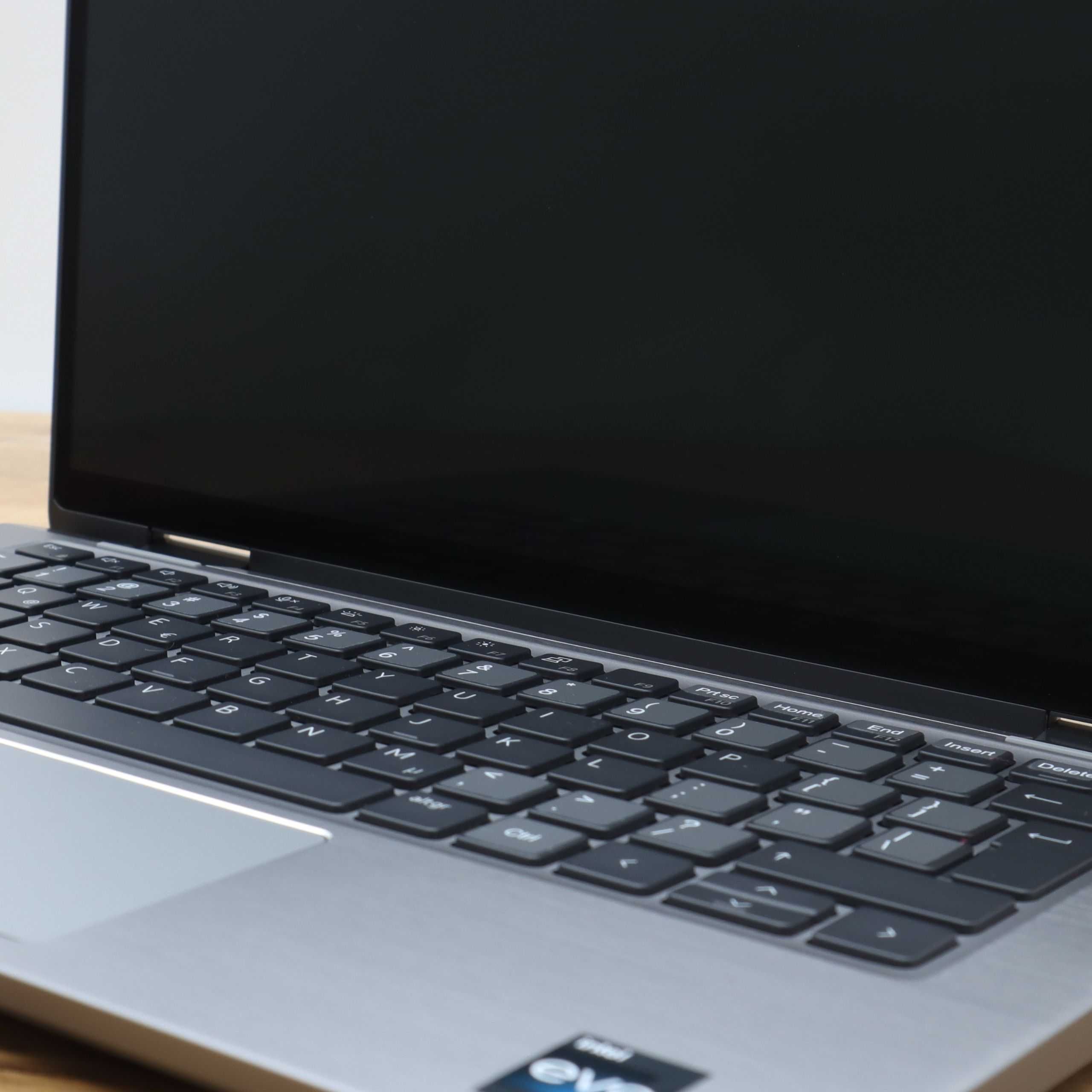 Dotykowy Laptop Dell Latitude 7330 i5-1245U 16GB RAM 512GB NVME 13"FHD
