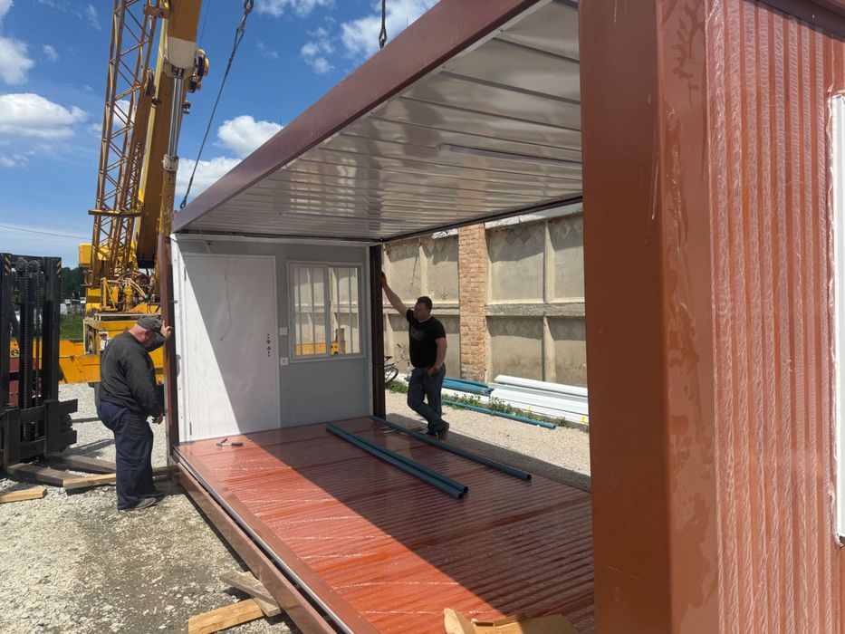 Будинок дачний ( офісне приміщення)