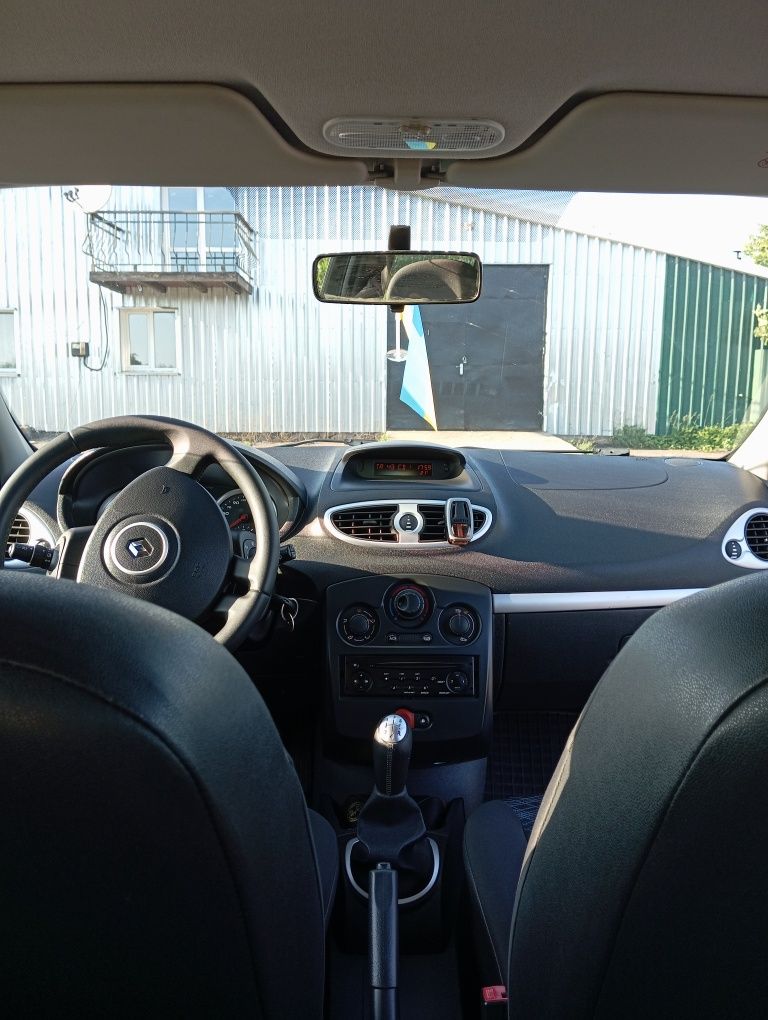 Renault Clio 3. 2008рік.