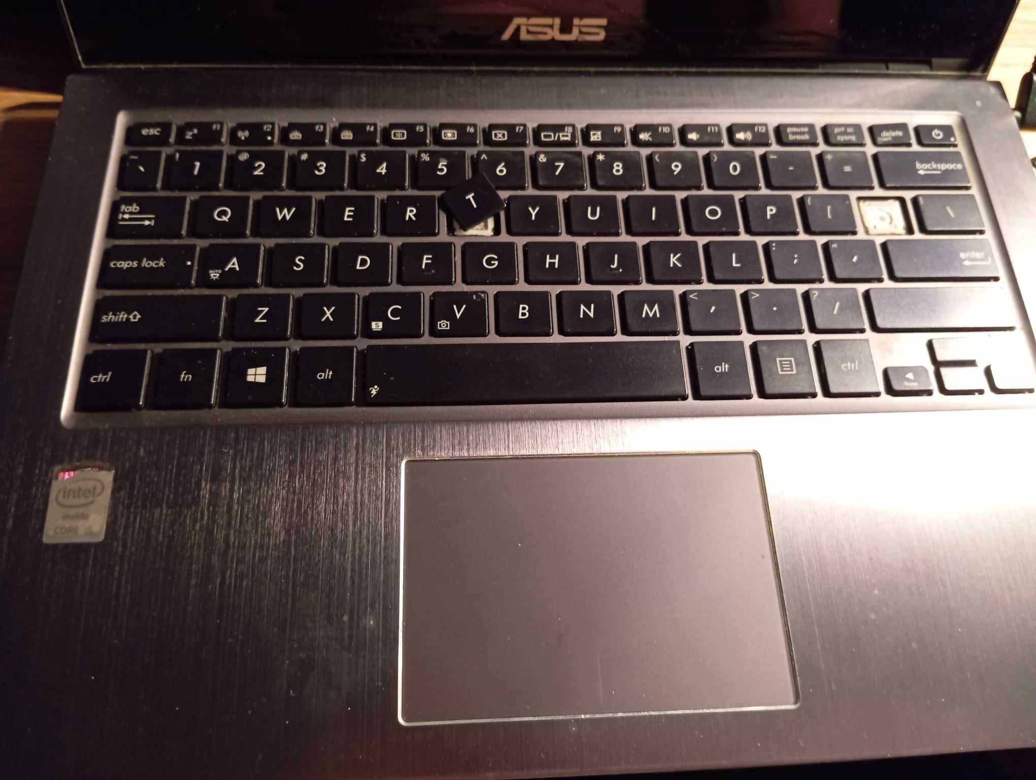 Laptop Asus Zenbook UX302LU