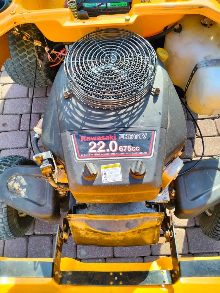 Traktorek kosiarka Cub Cadet FMZ 50 silnik Kawasaki 22 km