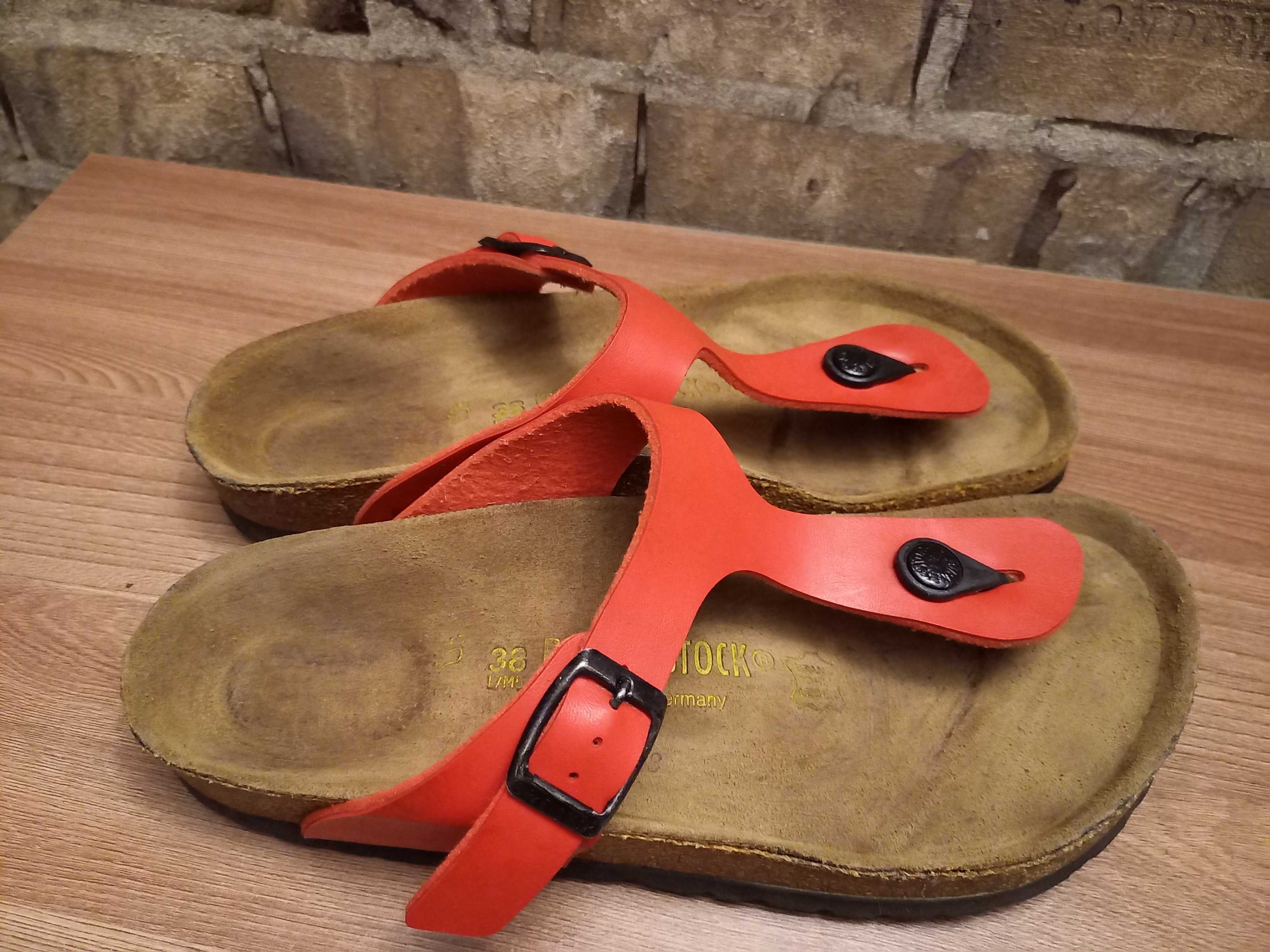 Сланцы женские вьетнамки Birkenstock Gizeh красные
