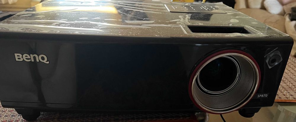 TANIEJ - Rzutnik BenQ SP870 z uchwytem