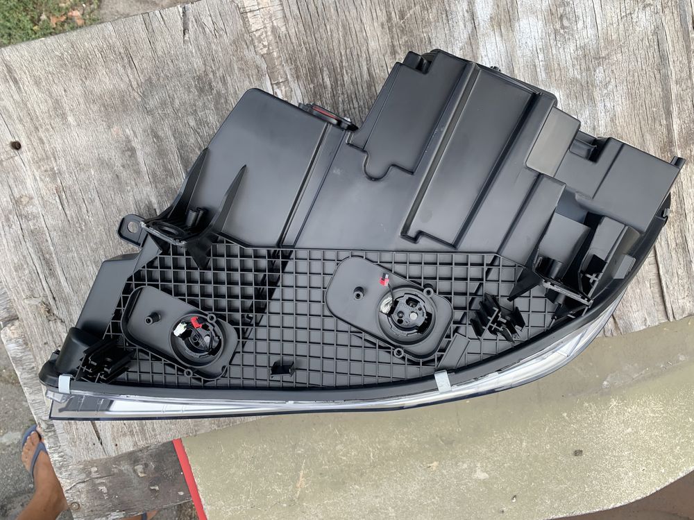 Фара BMW X5, X6 F15,16