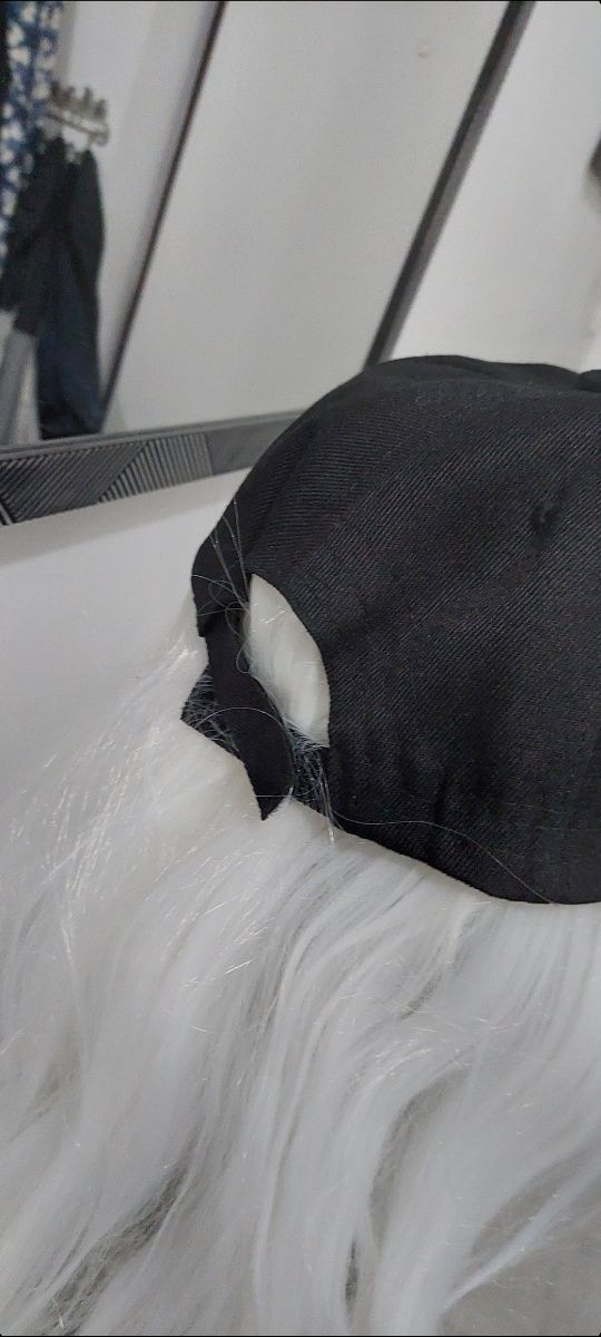 Peruka- czapka z włosami
