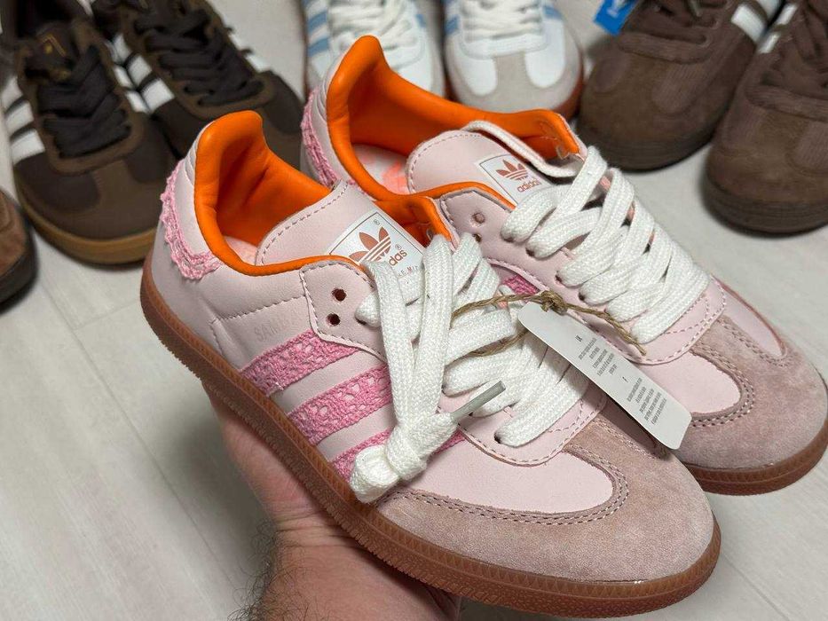 Розпродаж останніх розмірів adidas