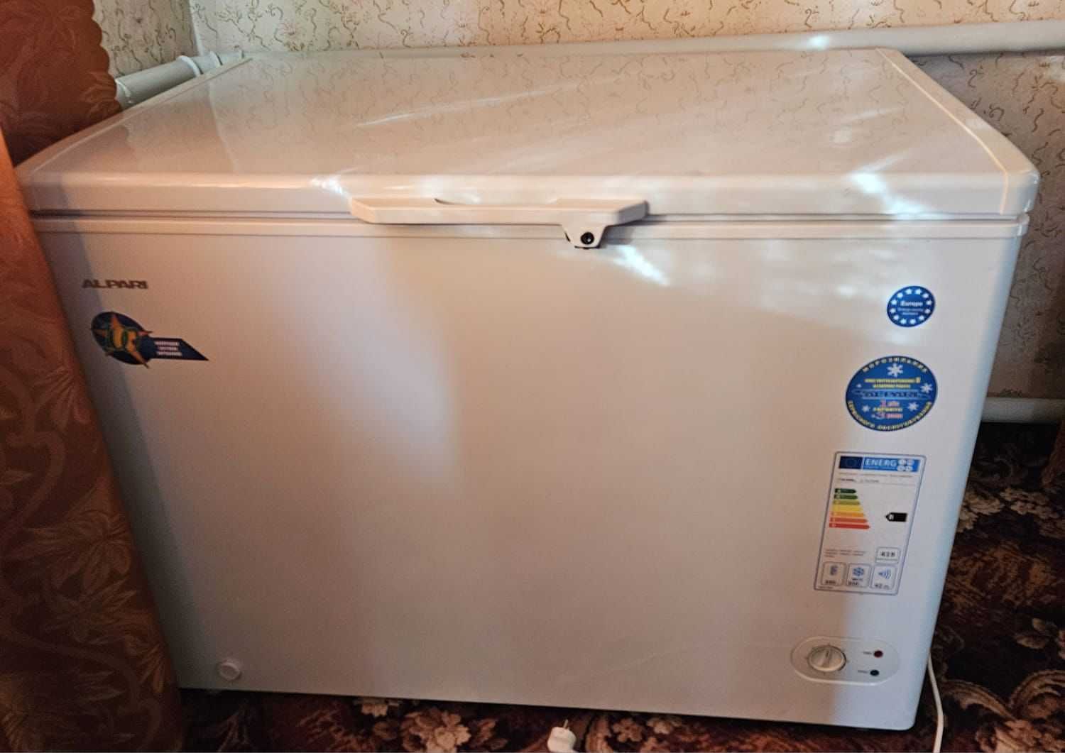 Морозильна скриня  ALPARI  FG3184B