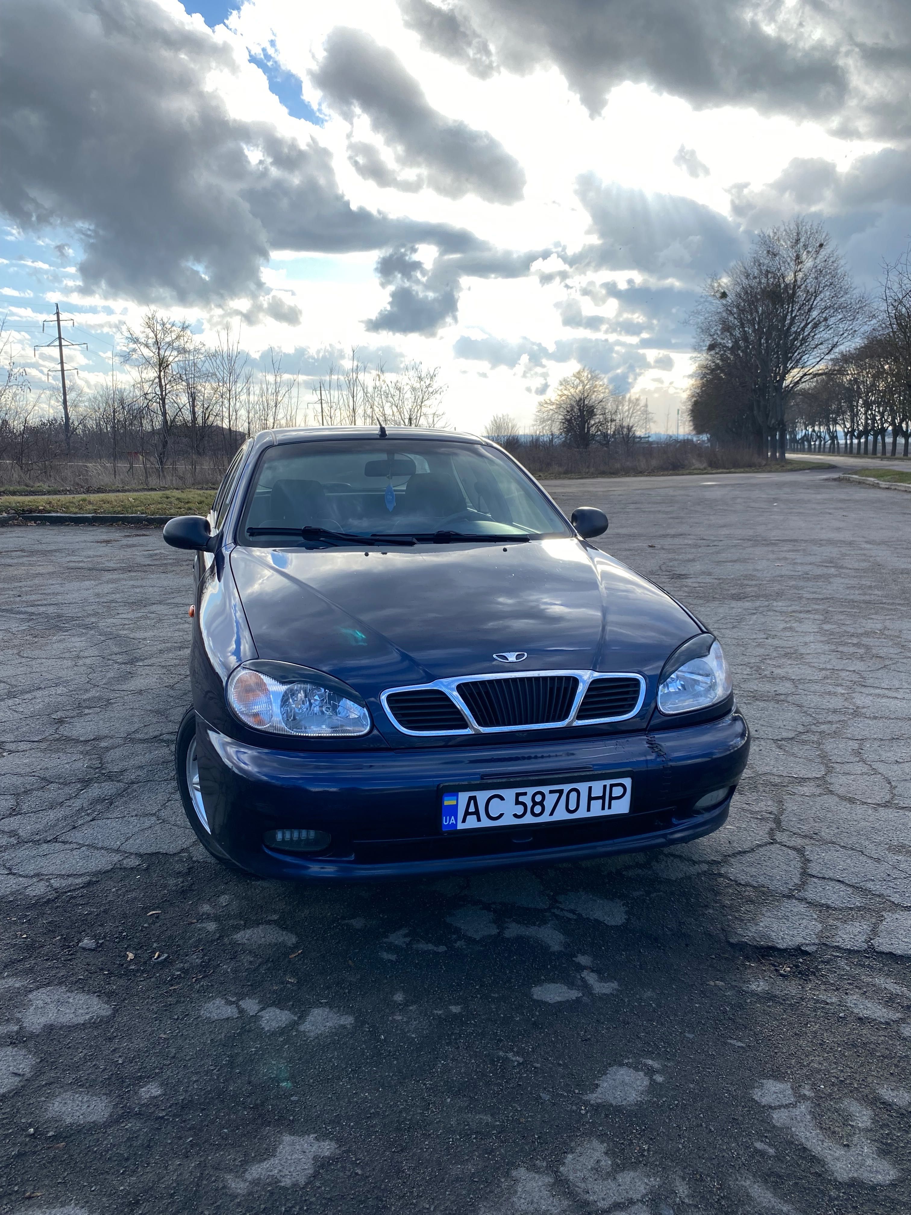 Автомобіль Daewoo Sens