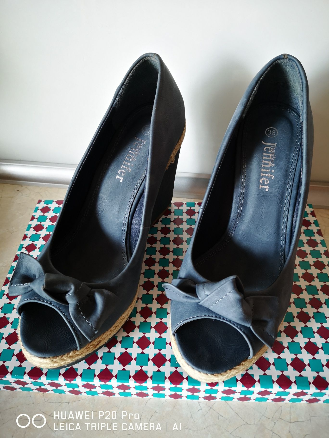 Buty na koturnie r 38