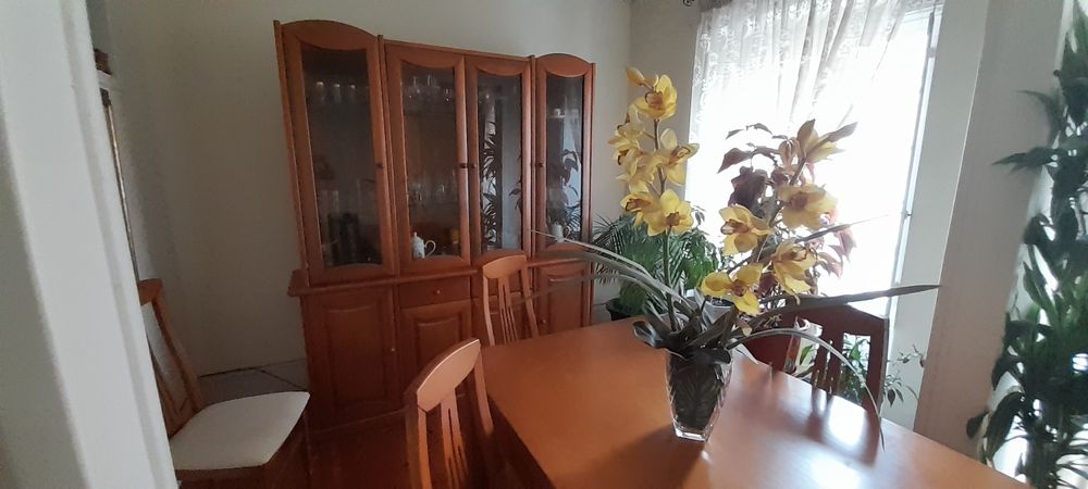 Mobilia sala de jantar VIP LUX 4 portas,mesa,6 cadeiras em cerejeira