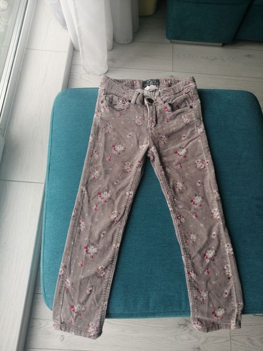 Sprzedam zestaw spodni roz. 104