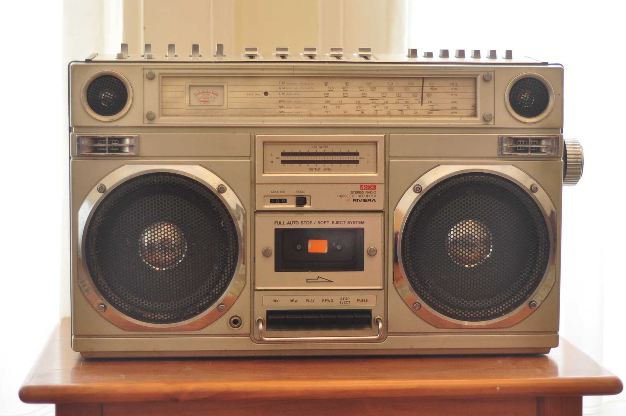 Rádio portátil vintage "boombox" Riviera PST-3000