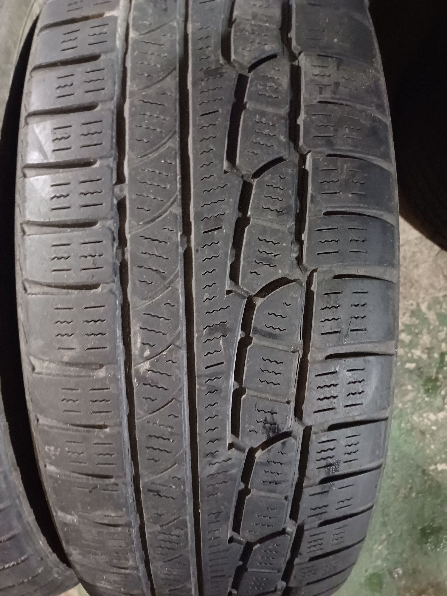 Nokian 235/65R17 Зима