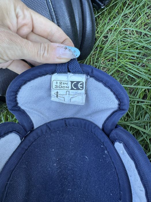 Хокейні щитки, ракушка та шолом Reebok