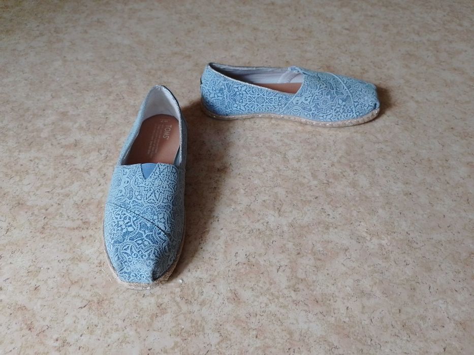 Кожаные эспадрильи TOMS. Качественные босоножки туфли лоферы мокасины.