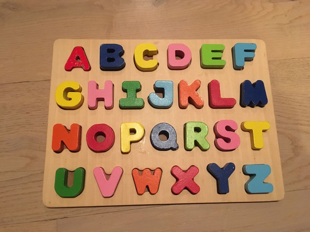 Puzzle drewniane alfabet