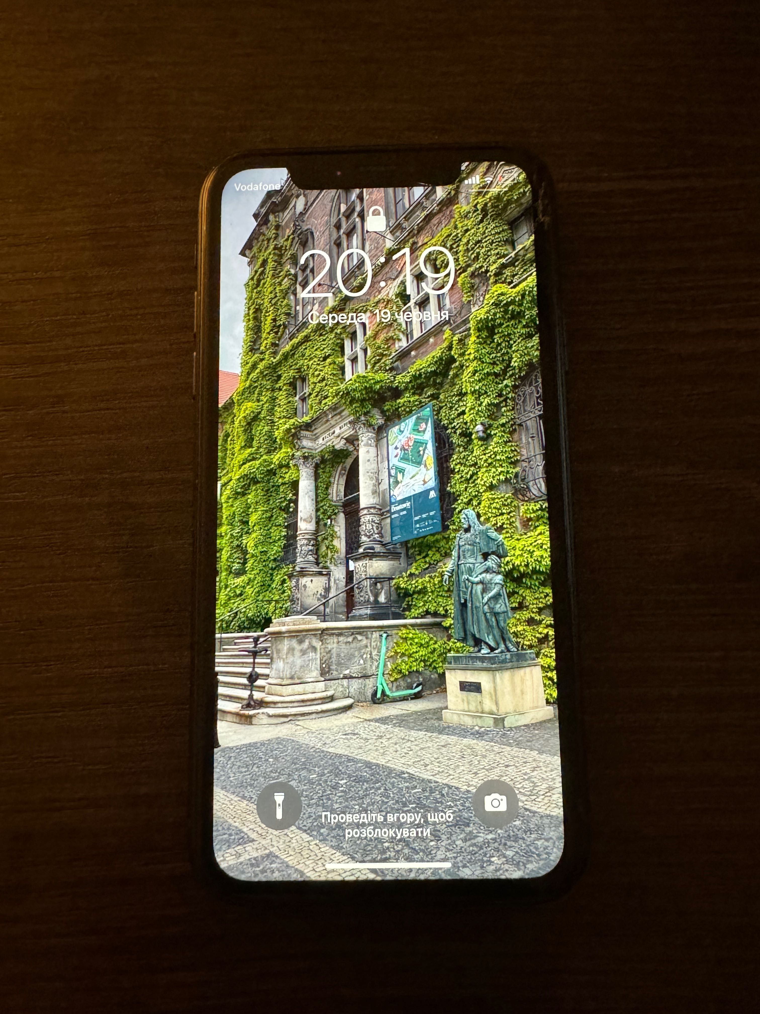 Iphone XR 64gb вживаний