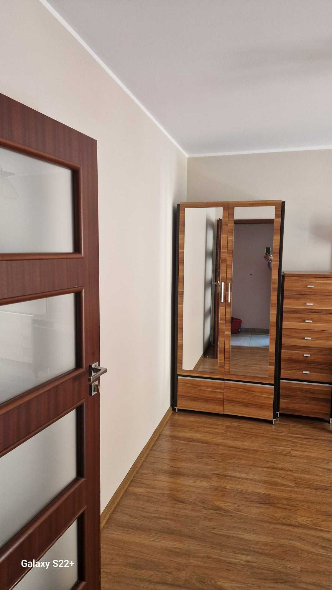 Wynajmę pokój w mieszkaniu 3 pokojowym. Wrocław, Krzyki, Huby