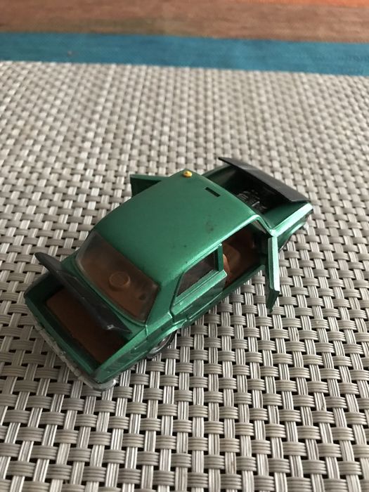 Модель авто Фіат 124 масштабу 1/43