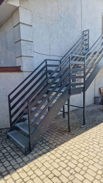 Schody i barierki zewnętrzne - producent z darmowym pomiarem!