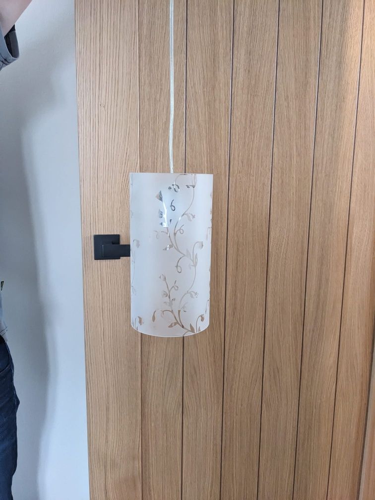 Lampa sufitowa pojedyncza