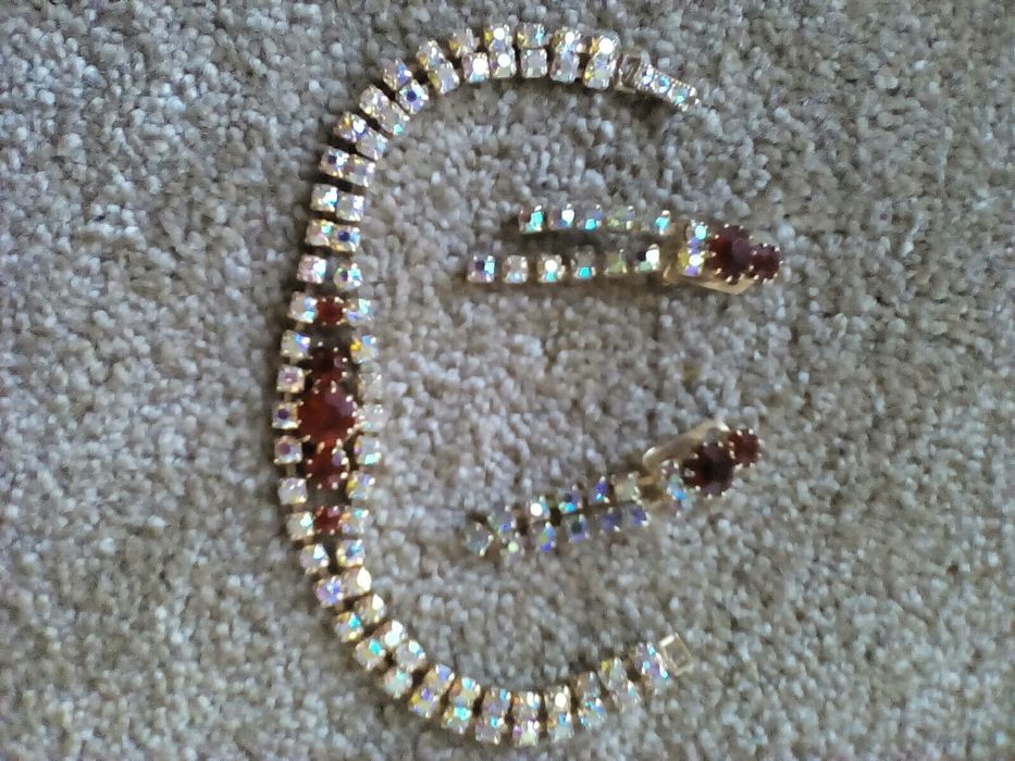 Чешская бижутерия: браслет,клипсы